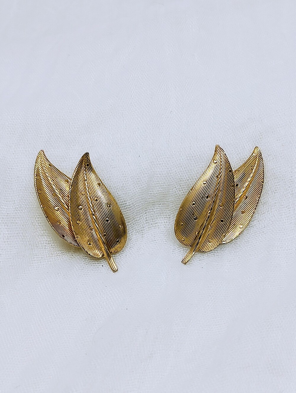 Vintage Signed Coro Gold Tone Leaf Clip-On Earrings